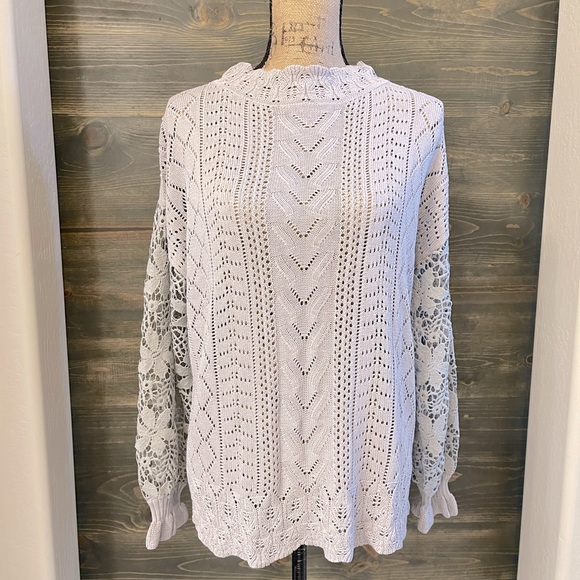 Women's Gray Bohemian Crochet Long Sleeve Light Sweater NWT - Picture 5 of 9